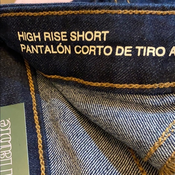High- Rise Denim Shorts - Picture 3 of 4
